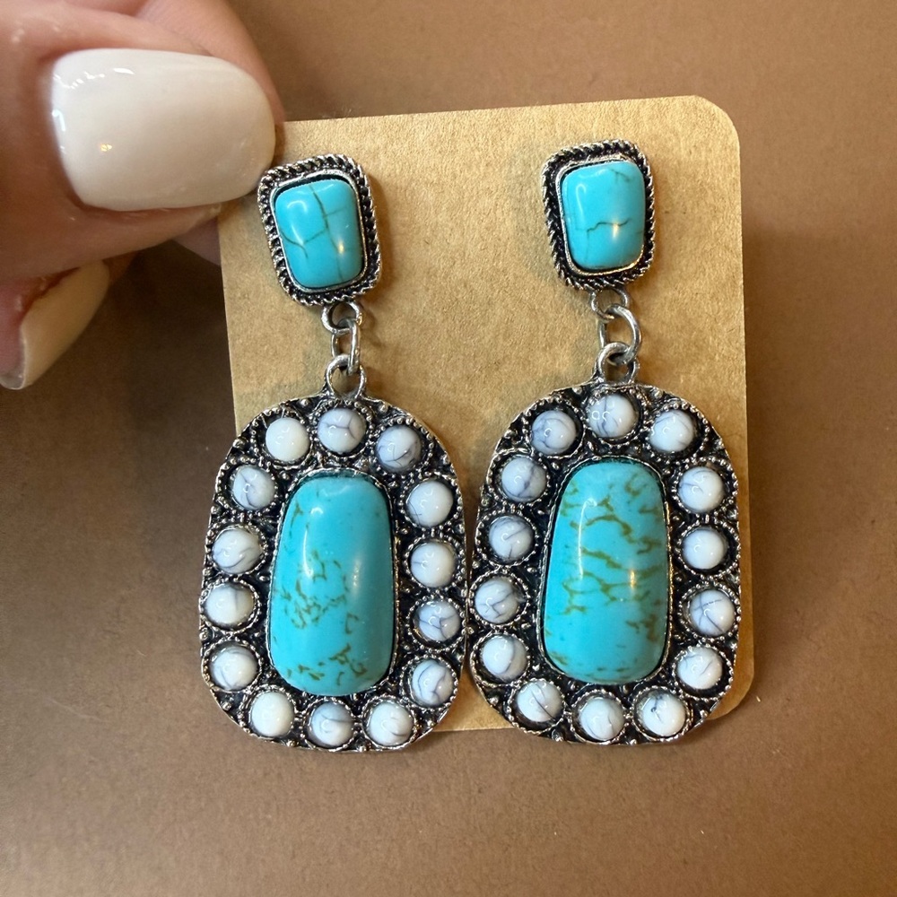 🩵BUNDLE AND SAVE 🩵(3/$16) Turquoise & White Drop Earrings - Women Jewelry